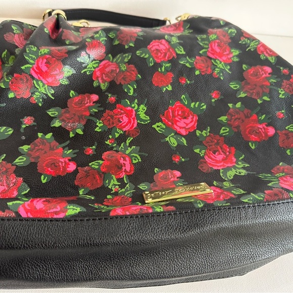 Betsey Johnson Oversized Bow Chain Drop Handle Red Roses Slouchy Hobo Bag - Picture 13 of 16